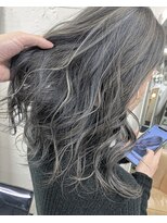 ヘアアトリエコモノ(hair l'atelier KoMoNo) KoMoNo×ハイライト×シルバーアッシュ