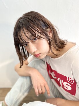 コハクビューティ(COHAKU beauty) カジュアルな雰囲気にハマる『外ハネボブ』【イメチェン】