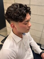 フランクスバーバー アンド ビアークラブ(FRANK'S BARBER and BEER CLUB)&nbsp;ツーブロックショートフェードカットバーバースタイル　F