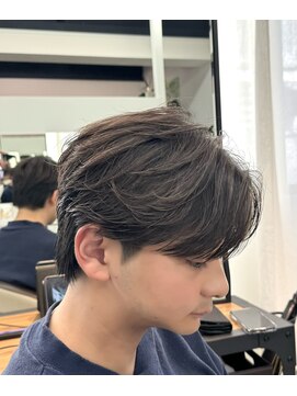 クレット(CLETO) 毛流れセンターパート