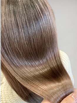 サロン ド ソワ(salon de soi)の写真/髪質ケアを思い通りに！ツヤと柔らかさが続く髪質改善トリートメント★潤いに優れた最新のプレックス処方◎