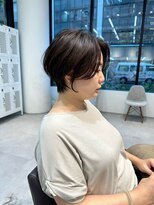 魅力倍増カールセミディシアーカラーダークアッシュショートヘア