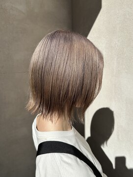 インフィニティー infinity HAIR SPACE BLOOM 切りっぱなしボブ/ミルクティーカラー/ダブルカラー