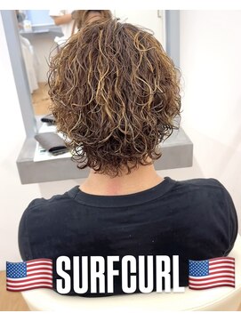 ビカム 名駅(become) 【サーフカールパーマ】ブラウンハイライトセンターパートコンマ