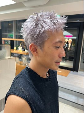 ピークアブー ワン(PEEK-A-BOO ONE) スパイキーショートメンズヘアハイトーンシルバーカラー