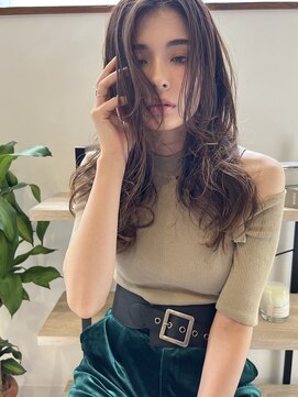 キノ(kino) ハイライトカラーグレージュミルクティレイヤーウェーブロング