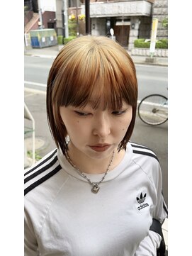 アロウズ(Arrows) ブロンドベージュのルーツカラー