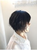 ショートボブ