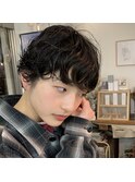 黒髪マッシュショート