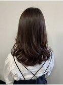 オリーブベージュ
