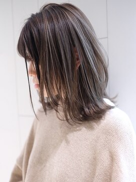 アルバム 銀座(ALBUM GINZA) レイヤーカット_アースカラーくびれヘアツートンカラー_ba360671