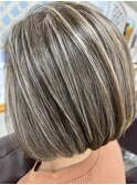 グレイヘアボブ