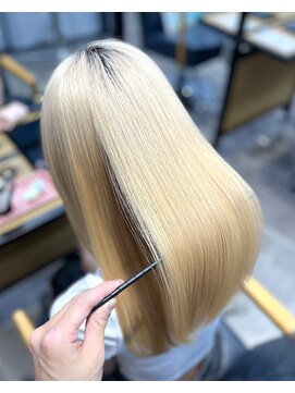 ネウィ 梅田(newi) ブリーチ毛でもできる縮毛矯正♪