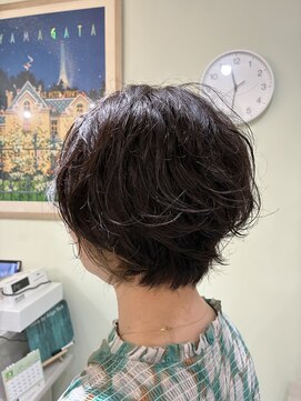 トラインバイアンジュリッチ(Trine by Ange Rich) ナチュラルパーマ