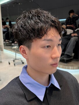 レタッチ バイ フィフス 銀座(RETOUCH by fifth) 新橋ルーズショートパーマアクティブショートスパイキーショート