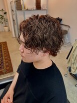 バーン(Boum.) 波巻きセンターパートウルフ