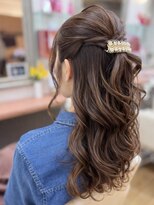 ヘアーメイク ツインズ(Hair Make TWINS)&nbsp;結婚式・お呼ばれに人気★王道ハーフアップアレンジ