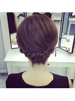 アマレット 東京駅八重洲店(amaretto)&nbsp;かぶせのサイドねじりアレンジスタイル