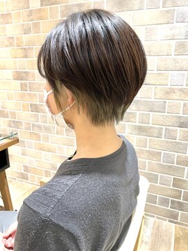 ネオリーブエム(Neolive em;) ショートスタイルのセクションカラー☆