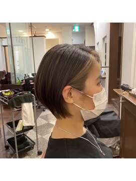 シキ(C key) 大人ショート+フェイスフレーミングカラー