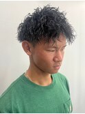 ツイストパーマ ツーブロック モテ髪 爽やか アッシュカラー