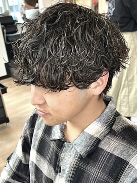 ヒビヲ(HIBIO) 波巻きパーマメンズパーマツイストスパイラルパーマ横浜西口30代