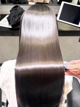 ユーザ(YUZA) 美髪縮毛矯正×最高峰髪質改善トリートメント×グレージュ