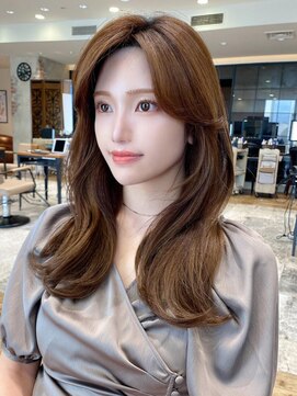 ラルユー 金山(LallYou) 後れ毛が可愛い顔周りハイレイヤーロングチェリーブラウン