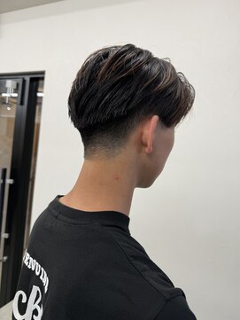 ソソ(soso) メンズ刈り上げスタイル/フェザーパーマ/横浜