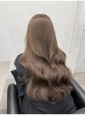 レイヤーカット　梅田　ミルクベージュ　艶髪