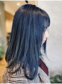 深めネイビーカラー