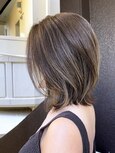 大人の雰囲気漂うミディアムローレイヤー 30代40代50代