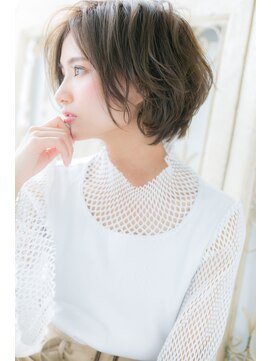 モッズヘア 福岡天神店 “mod’s天神“ ひし形シルエットでエアリーな大人ボブ