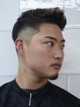 メリケンバーバーショップ コウベ(MERICAN BARBERSHOP KOBE) アップバンク　フェザーアップ