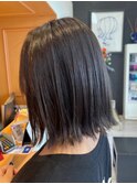 グレージュ×切りっぱなしボブ