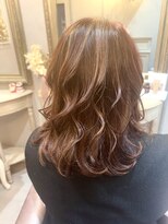 レア(Lea)&nbsp;ハイライト×ピンク系カラー