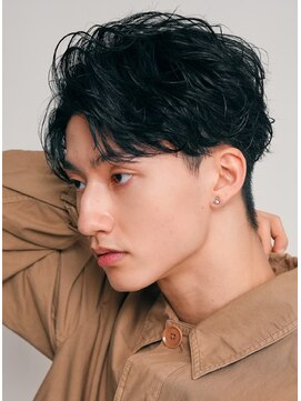 レタッチ バイ フィフス 天神大名(RETOUCH by fifth) 福岡天神メンズフェザーパーマフェザーショートスパイラルパーマ