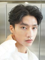 テン 心斎橋(tenn.)&nbsp;心斎橋フェザーパーマフェザーショートセンターパート20代緩め