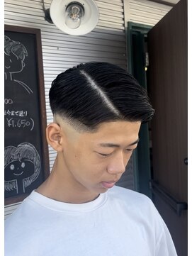 ラブヘアーグリーン(LOVEHAIRGREeN) 七三スキンフェード