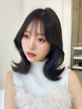 エヌアイ オモテサンドウ(ni omotesando) くびれミディアムスタイル シアーグレージュ