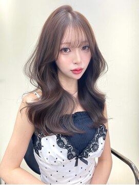 リリー(Lilley) ピンクブラウン×小顔レイヤー×韓国風巻き×髪質改善