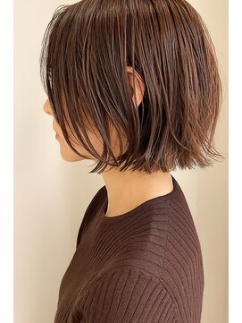 ヨロ(YoLo.) 切りっぱなしボブ　担当　内迫