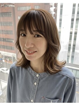 韓国風くびれミディ