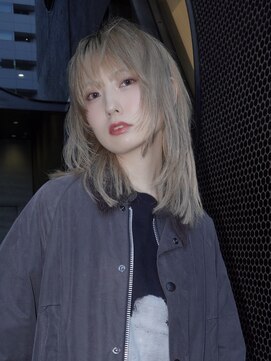 ラッドルーム(LAD ROOM.) レイヤーカット/ウルフカット/ブリーチーカラー/ミルクティー