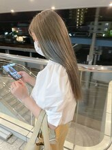 発色・やさしさにこだわったカラー剤を使用