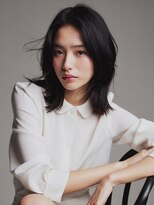 キヴィ(kivi)&nbsp;大人ミディアム 艶グレージュ×白髪ぼかし
