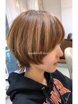 ハク アトリエ(HaKU atelier)&nbsp;デザインカラーベージュハイライトウルフマッシュショート透明感