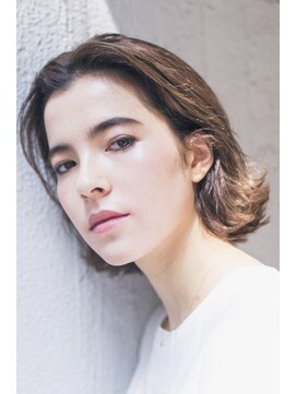 ピズム(PISM) 外ハネエアリー耳かけイメチェンボブ/フォギーベージュ