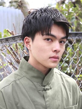 ガズル ハラジュク(GUZZLE HARAJUKU) スーツが合う短髪ツーブロナチュラル束感モテる黒髪流行ヘア