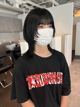 カフ(CAF) CAF松本【黒染めじゃないブルーブラック×ウルフカット】